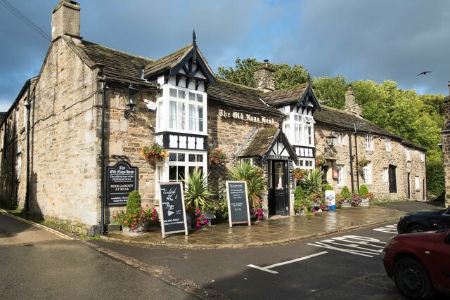 The stone-built Old Nag's Head pub in Edale, start of the Pennine Way
